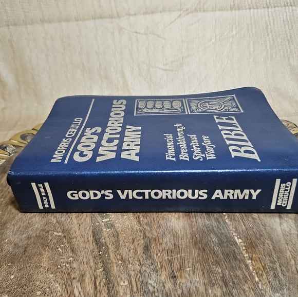 1996 Financial Breakthrough Spiritual Warfare Bible by Morris Cerullo Leather - Picture 12 of 16